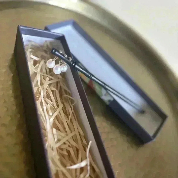 Ancient Style Wooden Pearl Chopstick Ponytail Holder - Picture 3 of 6